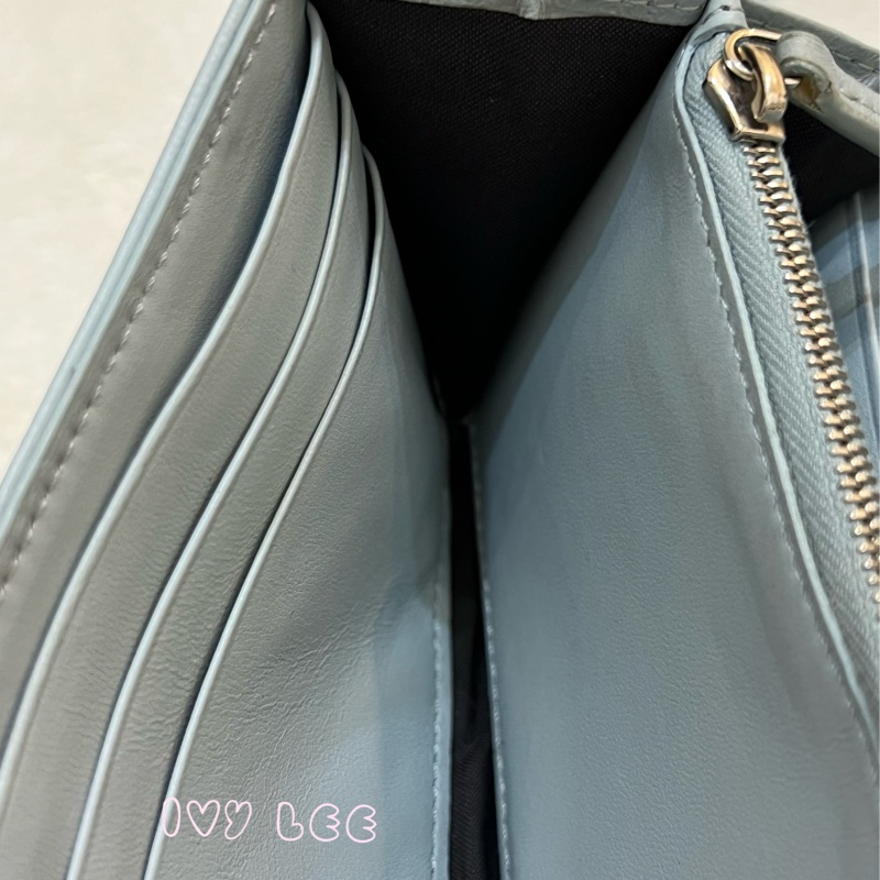 Fendi 8M0365 Baguette FF 立體浮雕小羊皮 WOC 長款皮夾配飾鏈 灰藍 正品 二手精品-12