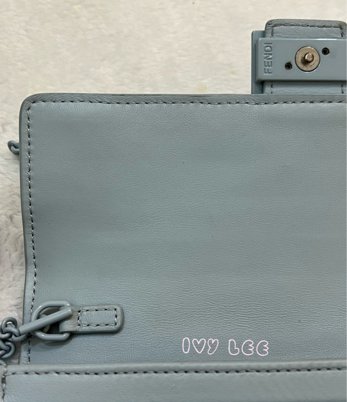 Fendi 8M0365 Baguette FF 立體浮雕小羊皮 WOC 長款皮夾配飾鏈 灰藍 正品 二手精品-27