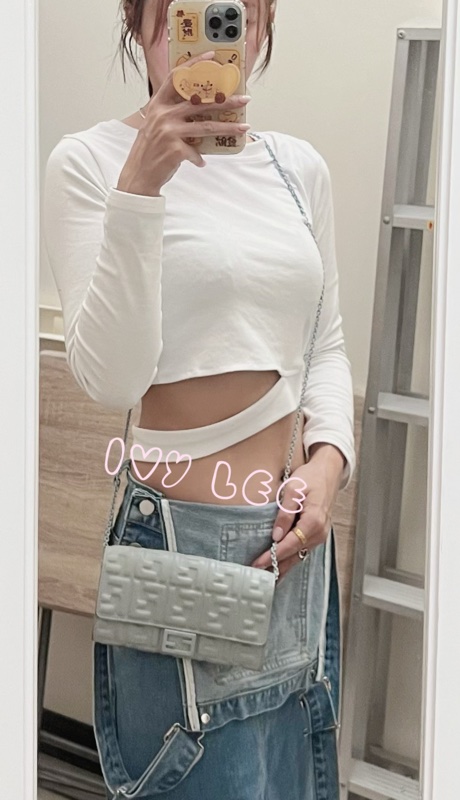 Fendi 8M0365 Baguette FF 立體浮雕小羊皮 WOC 長款皮夾配飾鏈 灰藍 正品 二手精品-35