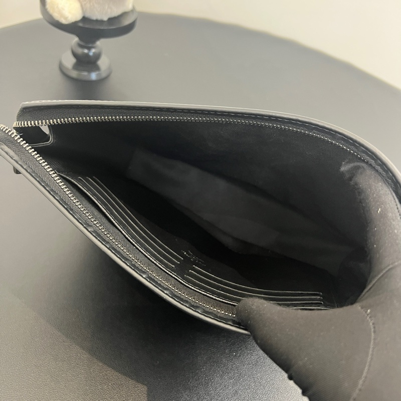 路易威登/LV Pochette Voyage黑武士手拿包 芯片款-6