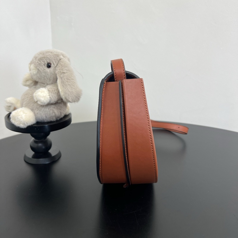 LOEWE/羅意威 Heel系列 焦糖色馬蹄包 19年編碼-1