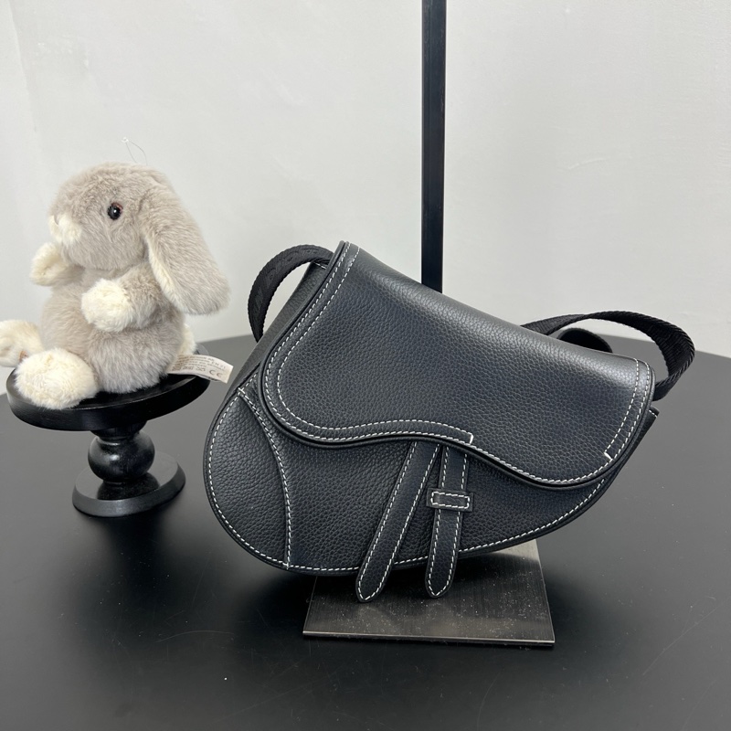 Dior/迪奧 Sacai聯名款 mini迷你馬鞍包 腰包胸包黑色 22年編碼。-0