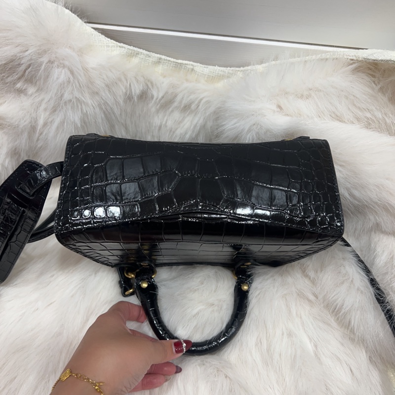 巴黎世家 （Balenciaga）Neo Classic黑色迷你款鱷魚紋皮革手提包-4