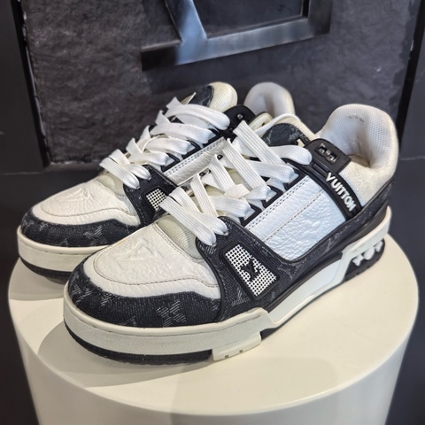 LV 黑白Trainer 2碼 35碼