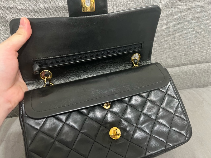 Chanel  cf23-3