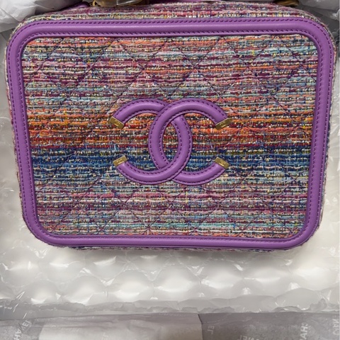 CHANEL 紫色毛呢箱子