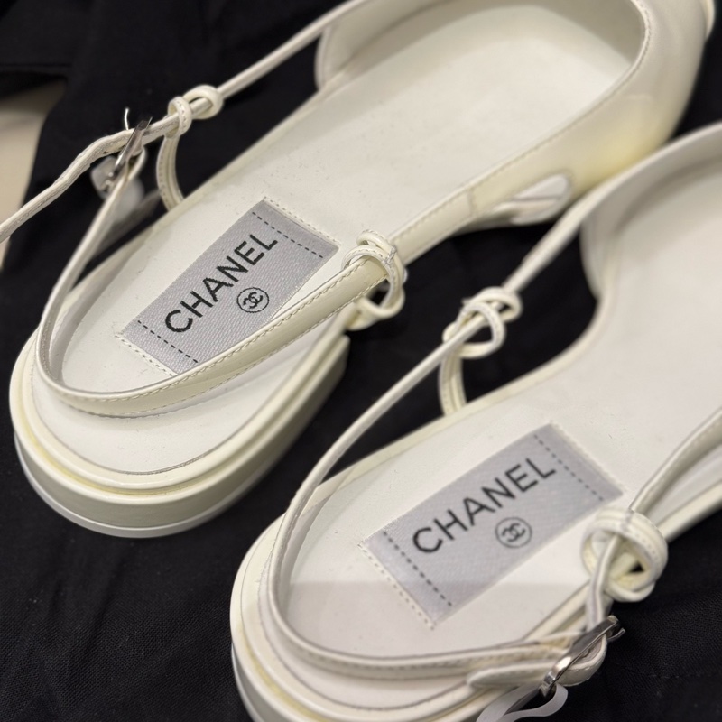 僅試穿香奈兒Chanel 白色漆皮尖頭平底鞋  包頭涼鞋 37.5碼 帶包裝盒 塵袋。-3
