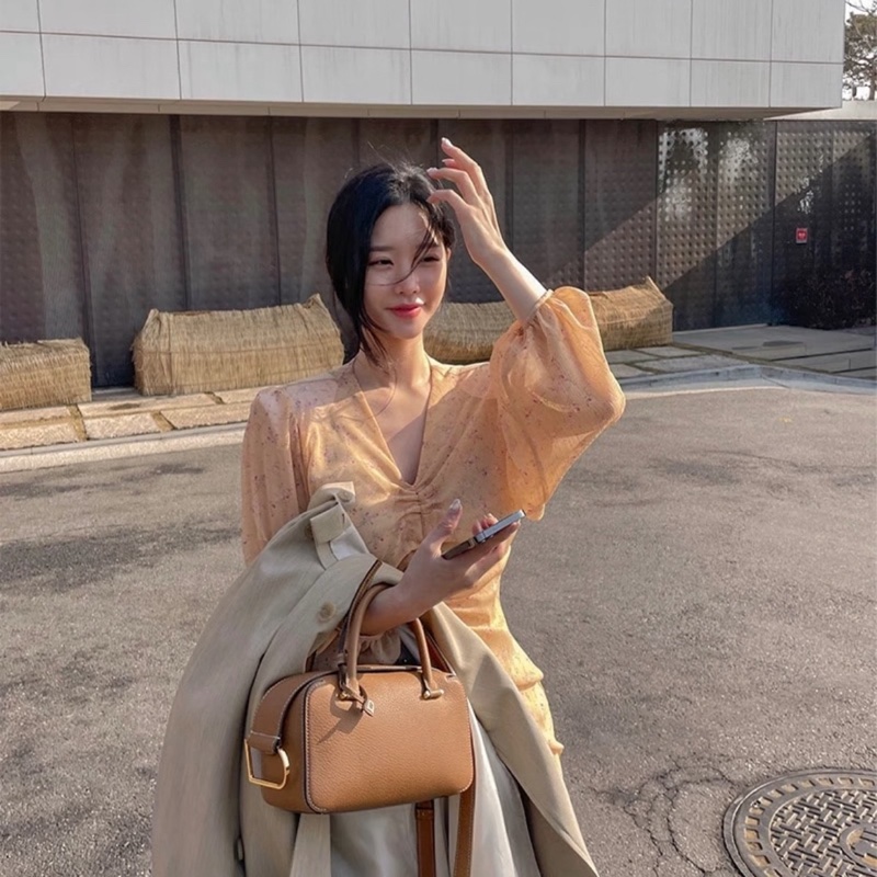 99新Delvaux 德爾沃 Cool Box MiNi手袋 底長22cm焦糖色 隱藏拉鍊 金色D字扣-0