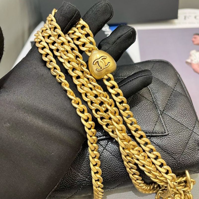 近新品 香奈兒/Chanel 黑金荔枝紋牛皮方胖子愛心鏈條包 芯片款-9
