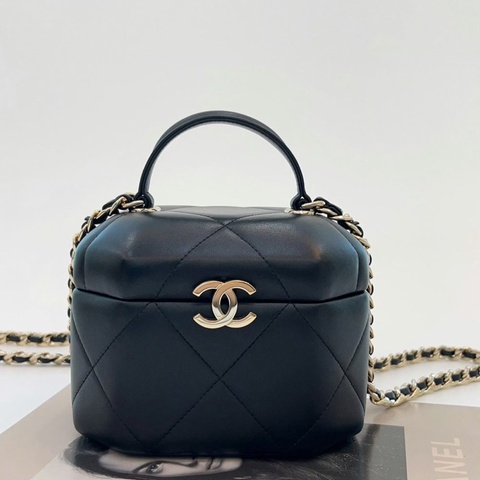CHANEL/香奈兒 月光寶盒金扣 單肩斜挎包，晶片款
