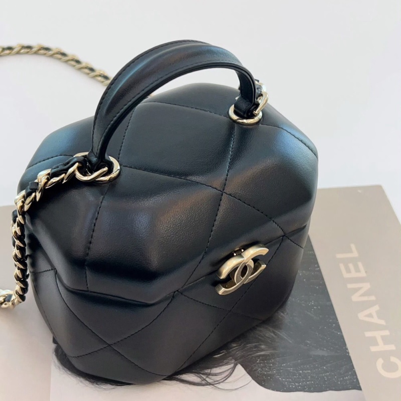 CHANEL/香奈兒 月光寶盒金扣 單肩斜挎包，晶片款-3