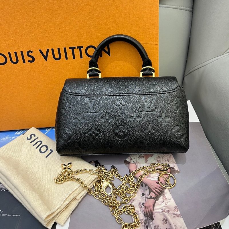 近新品 路易威登/Louis Vuitton 全皮瑪德琳 經典全皮logo壓紋 芯片款-1