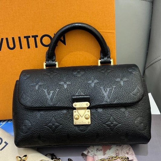 近新品 路易威登/Louis Vuitton 全皮瑪德琳 經典全皮logo壓紋 芯片款-5