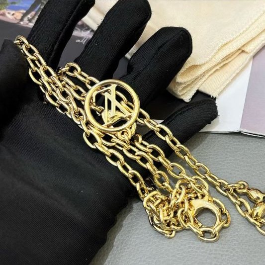 近新品 路易威登/Louis Vuitton 全皮瑪德琳 經典全皮logo壓紋 芯片款-9