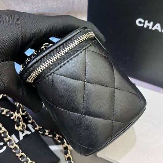 近新品 香奈兒/Chanel 黑金羊皮mini盒子化粧鏈條包-3