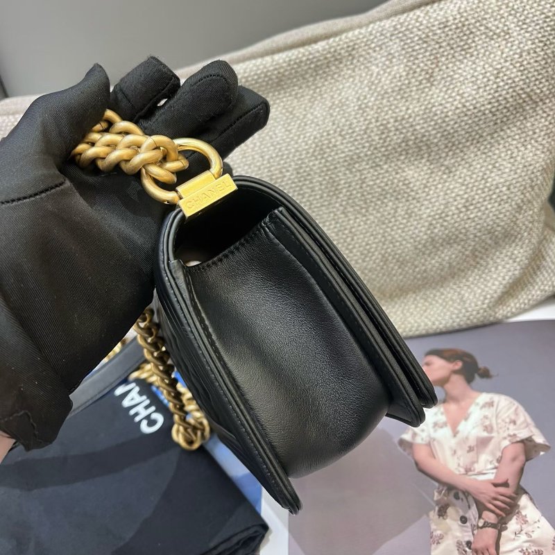 香奈兒/Chanel LEBOY小號黑金牛皮肩背斜背包-2