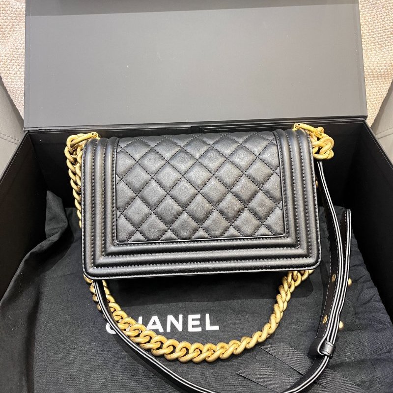 香奈兒/Chanel LEBOY小號黑金牛皮肩背斜背包-6