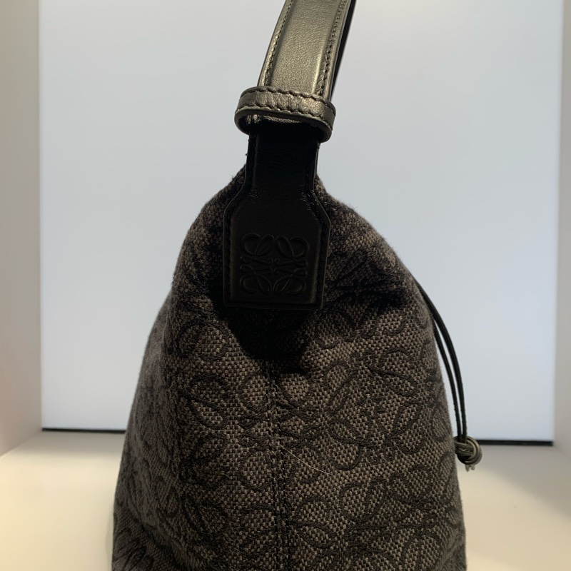 Loewe飯盒單肩包尺寸35.5×21×16.5cm-4
