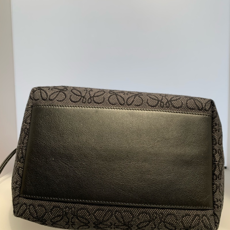 Loewe飯盒單肩包尺寸35.5×21×16.5cm-5