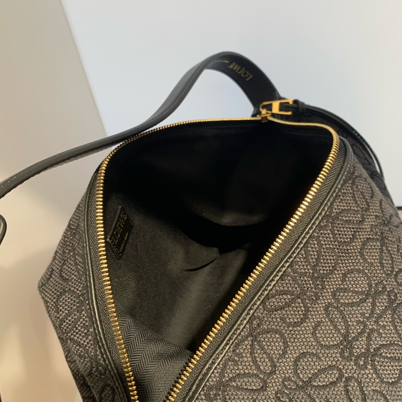 Loewe飯盒單肩包尺寸35.5×21×16.5cm-11