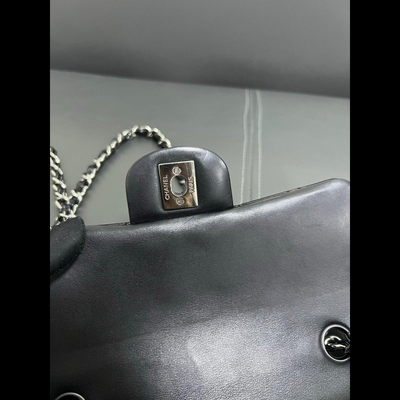Chanel classic flap mini-7