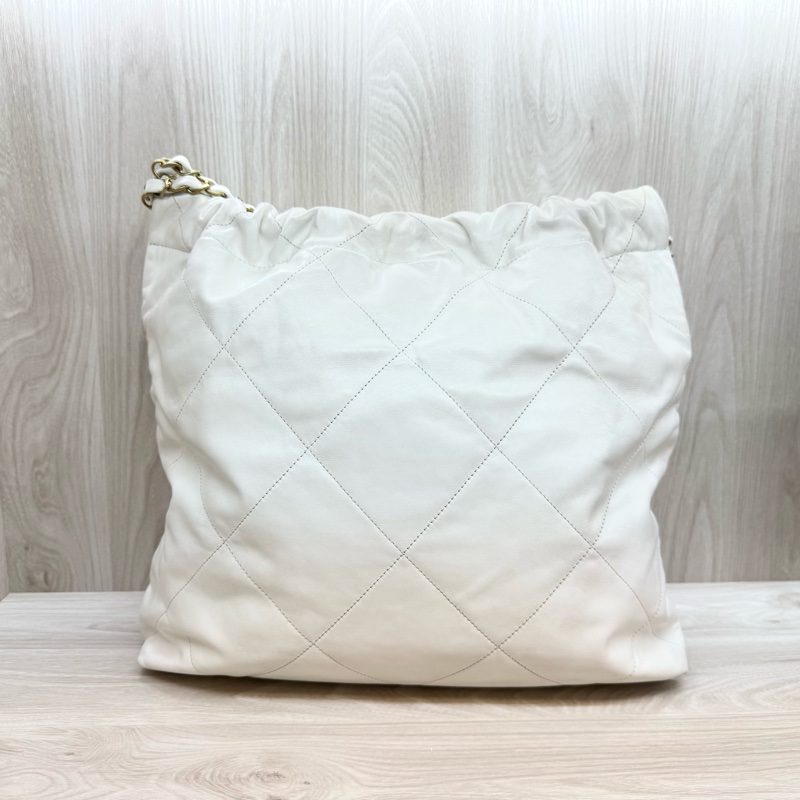 Chanel白色油蠟小牛皮中號22Bag-2
