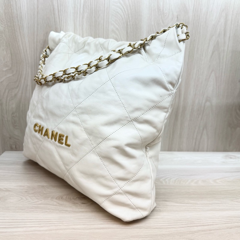 Chanel白色油蠟小牛皮中號22Bag-3