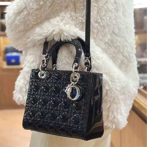 DIOR黑漆亮牛皮中號Lady dior 黛妃