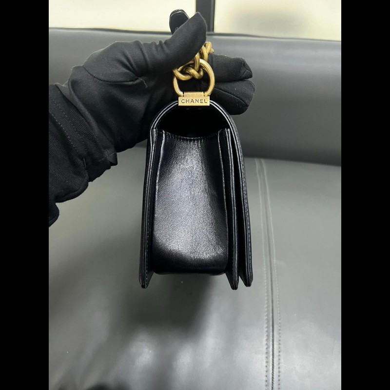 Chanel Leboy medium 
黑金羊皮-3