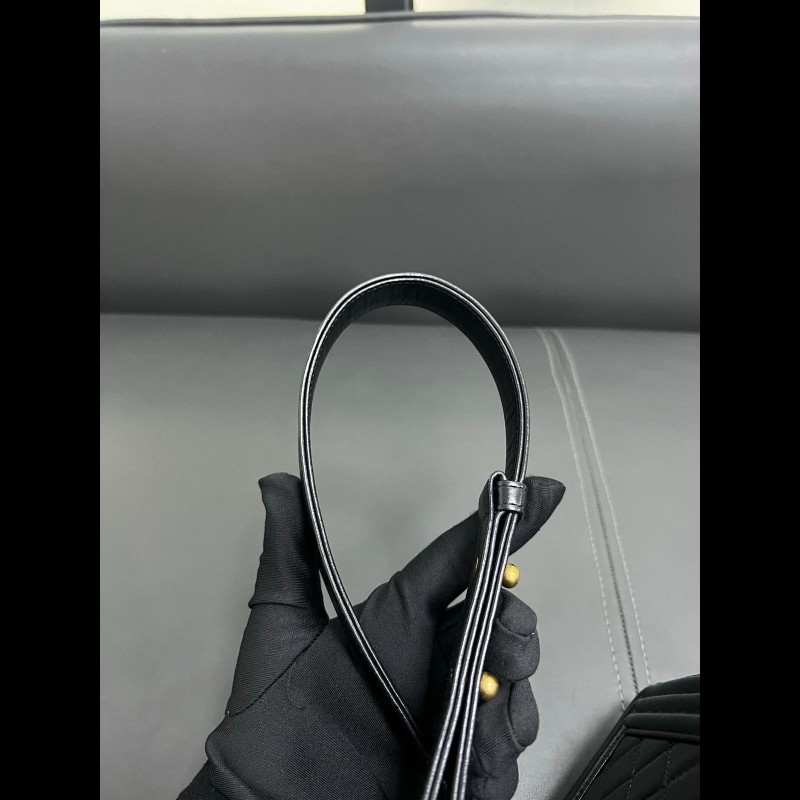 Chanel Leboy medium 
黑金羊皮-11