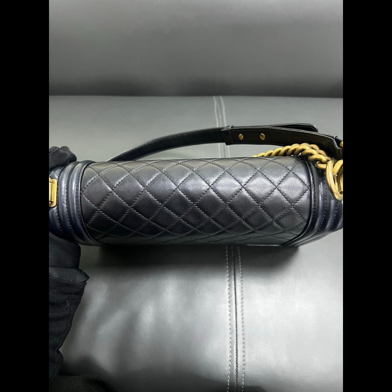 Chanel Leboy medium 
黑金羊皮-12