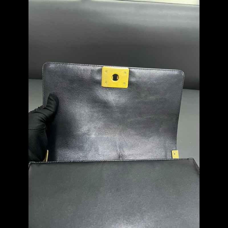 Chanel Leboy medium 
黑金羊皮-13