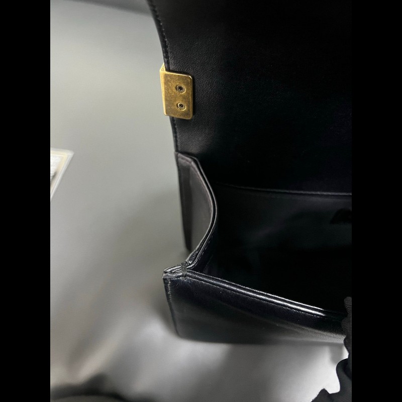 Chanel Leboy medium 
黑金羊皮-15