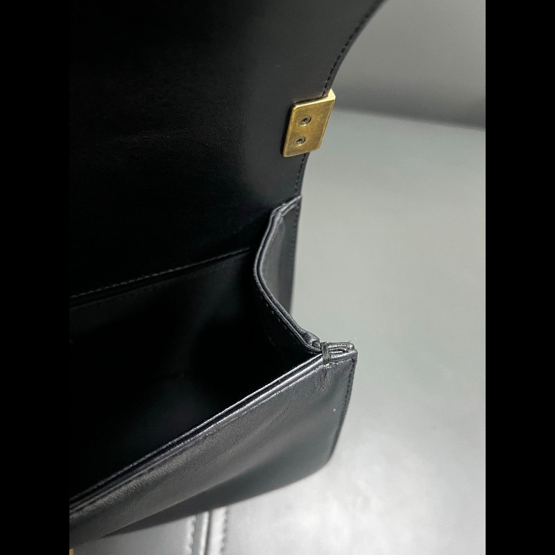 Chanel Leboy medium 
黑金羊皮-16