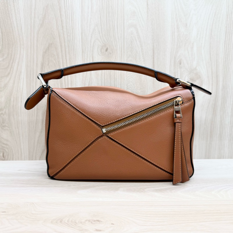 LOEWE🤎焦糖色牛皮Puzzle小號-2