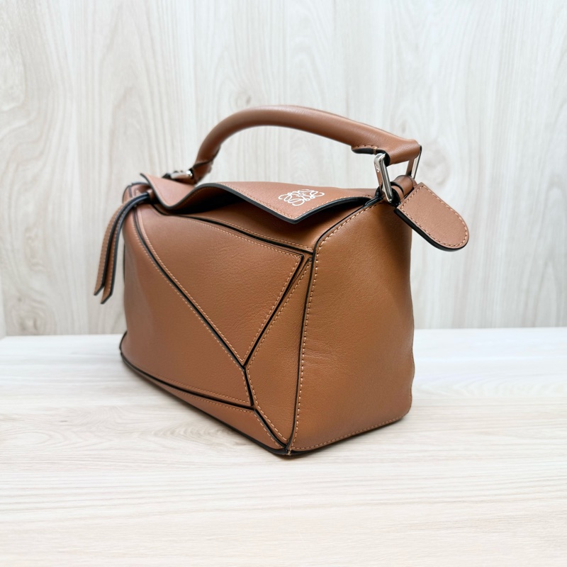 LOEWE🤎焦糖色牛皮Puzzle小號-3
