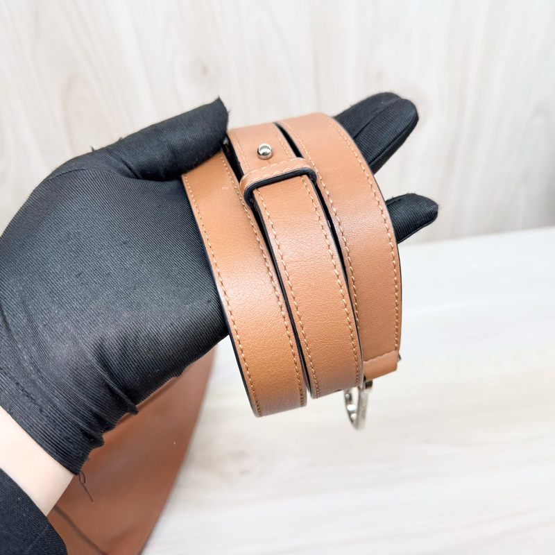 LOEWE🤎焦糖色牛皮Puzzle小號-8