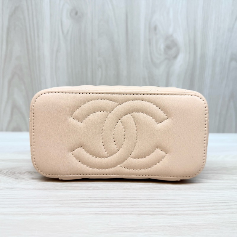 Chanel🤍粉羊皮山茶花釦長盒子/AP3301-10