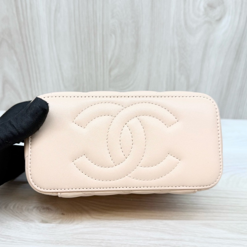 Chanel🤍粉羊皮山茶花釦長盒子/AP3301-11