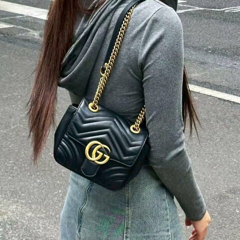 GUCCI黑色牛皮金釦Marmont雙G LOGO方形肩側背包