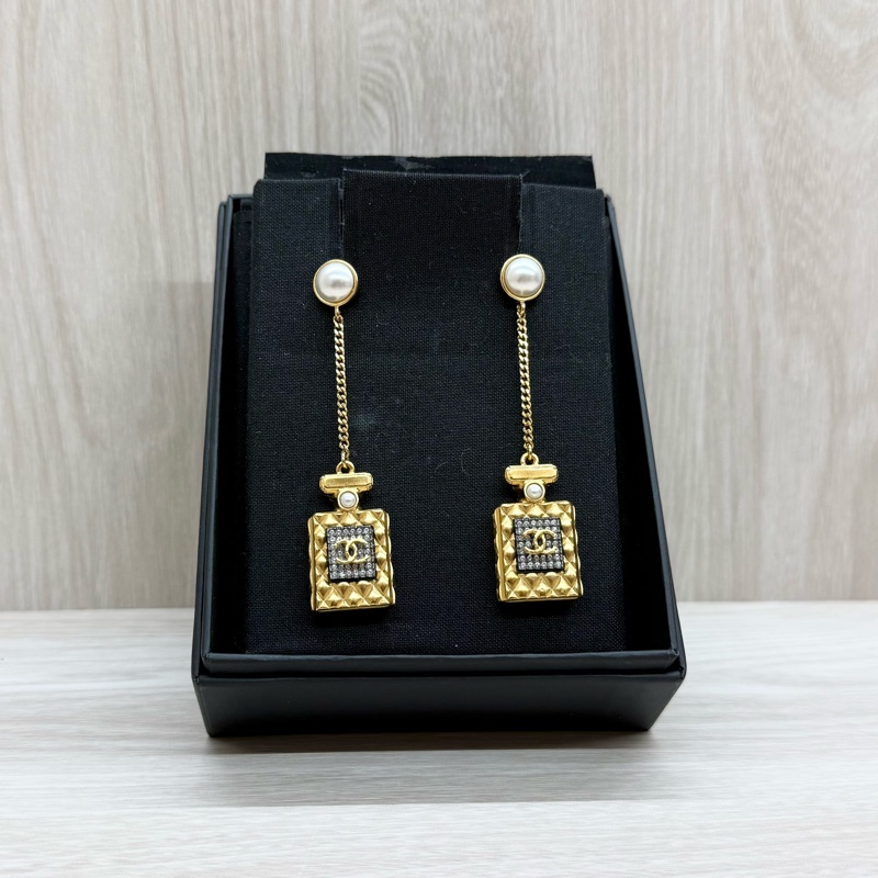 Chanel金色珍珠鑽針式耳環/AB4538-4