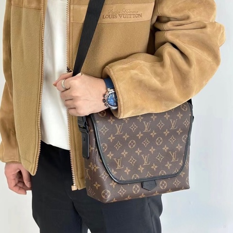 LV🤎原花磁吸郵差包M45557