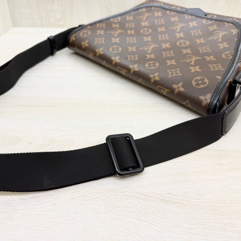 LV🤎原花磁吸郵差包M45557-15