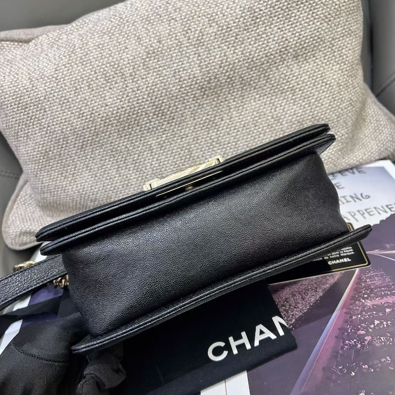 近新品 香奈兒/Chanel LEBOY小號v紋 荔枝紋牛皮-4
