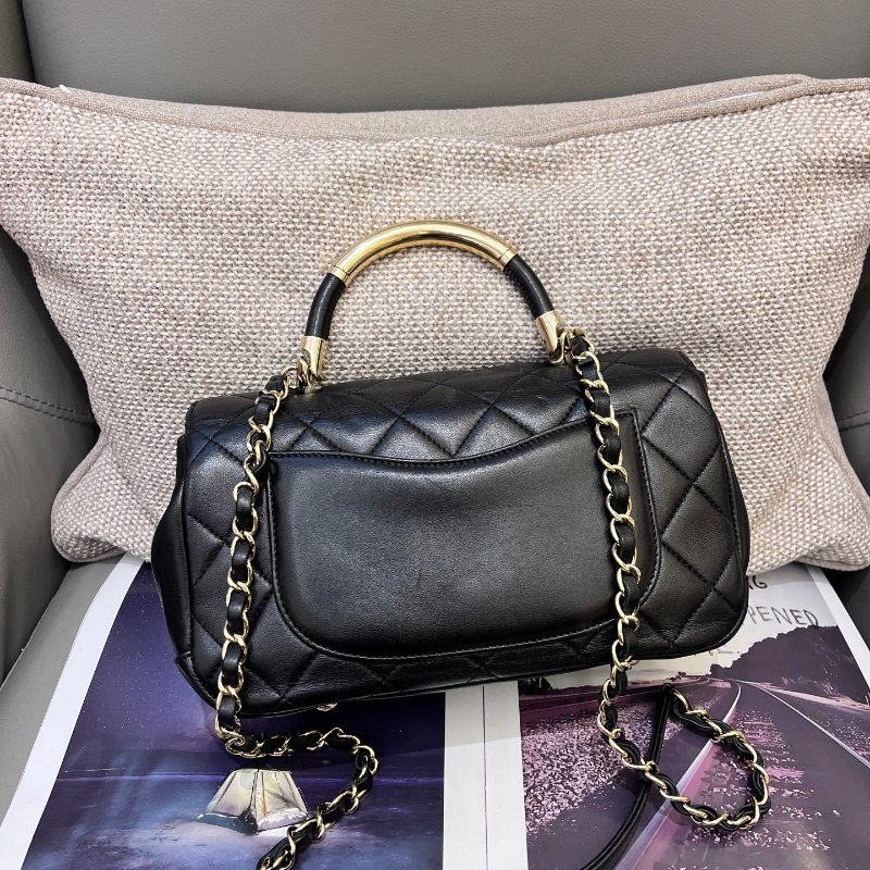 香奈兒/Chanel 黑金格紋羊皮金屬手柄handle bag郵差包-1