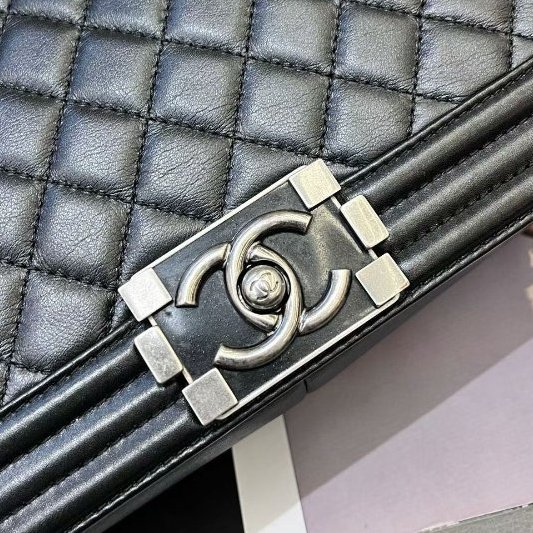 香奈兒/Chanel LEBOY中號黑銀牛皮肩背斜背包-9