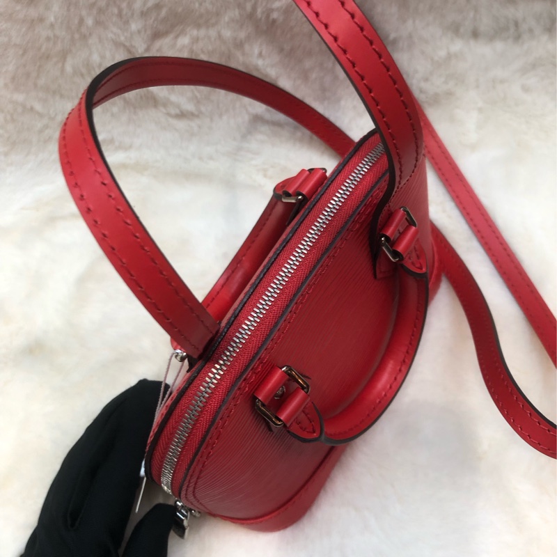 LV 紅色EPI Alma bb IA654-4