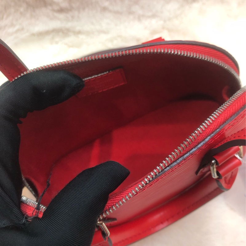LV 紅色EPI Alma bb IA654-12