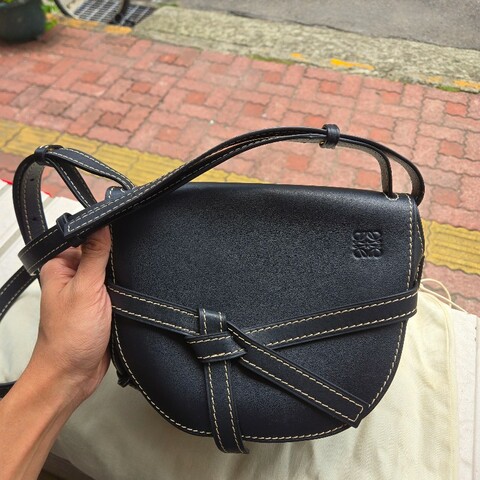 loewe Gate Small Bag Midnight Blue

(午夜藍）