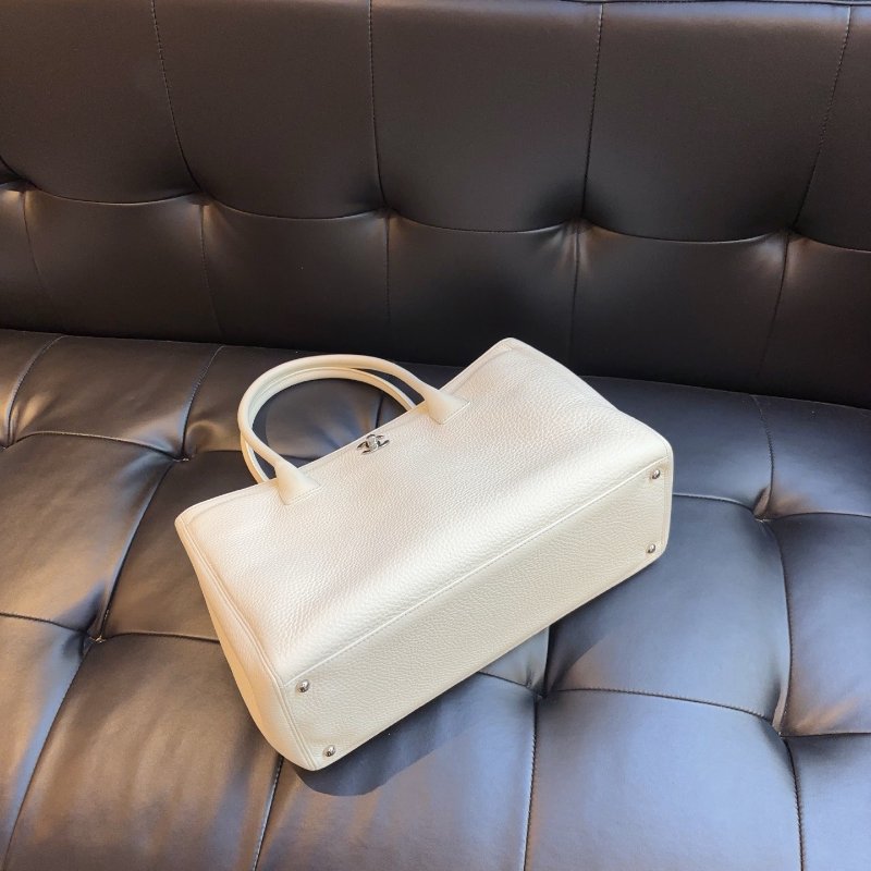 香奈兒/Chanel Cerf Tote 粗顆粒牛皮白色銀扣 花園手提 托特包-8